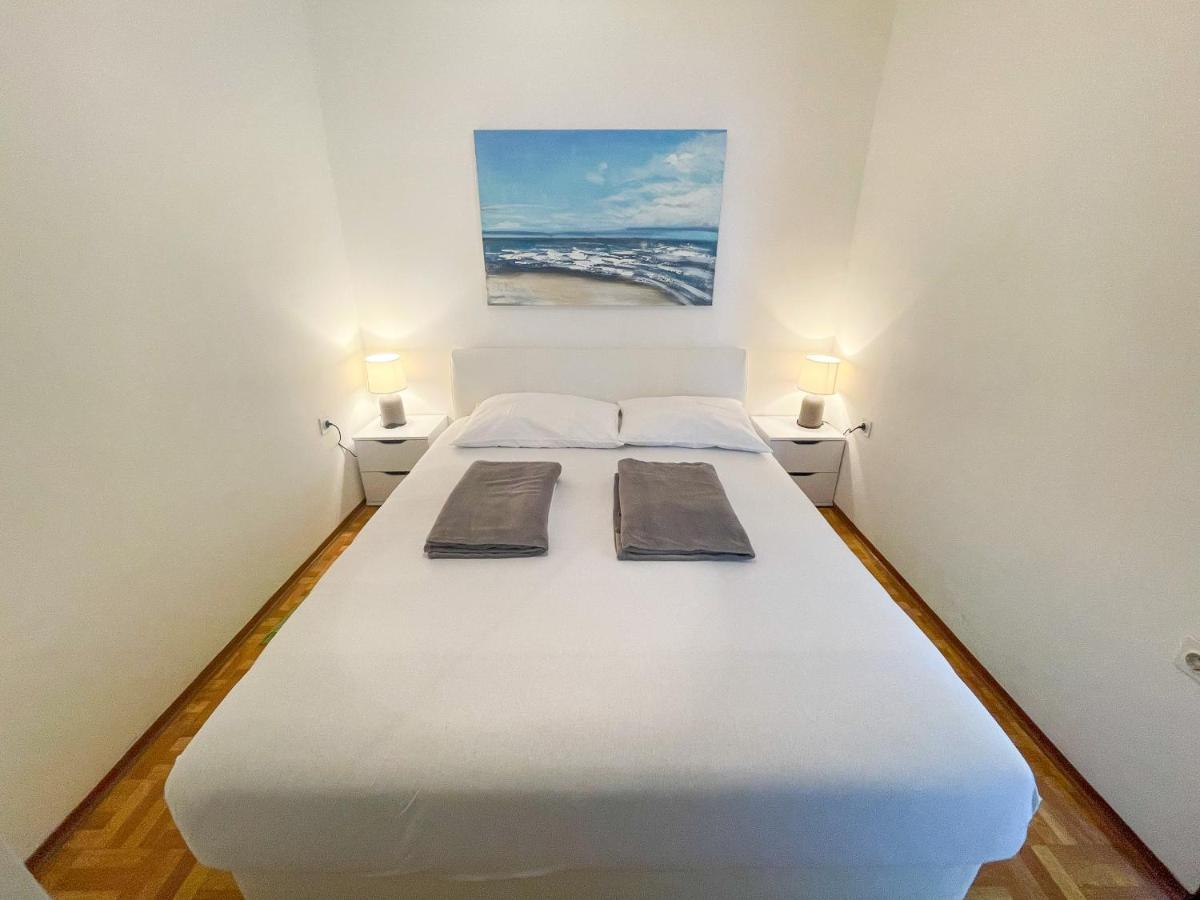 Apartmani Irena Jadranovo Zewnętrze zdjęcie