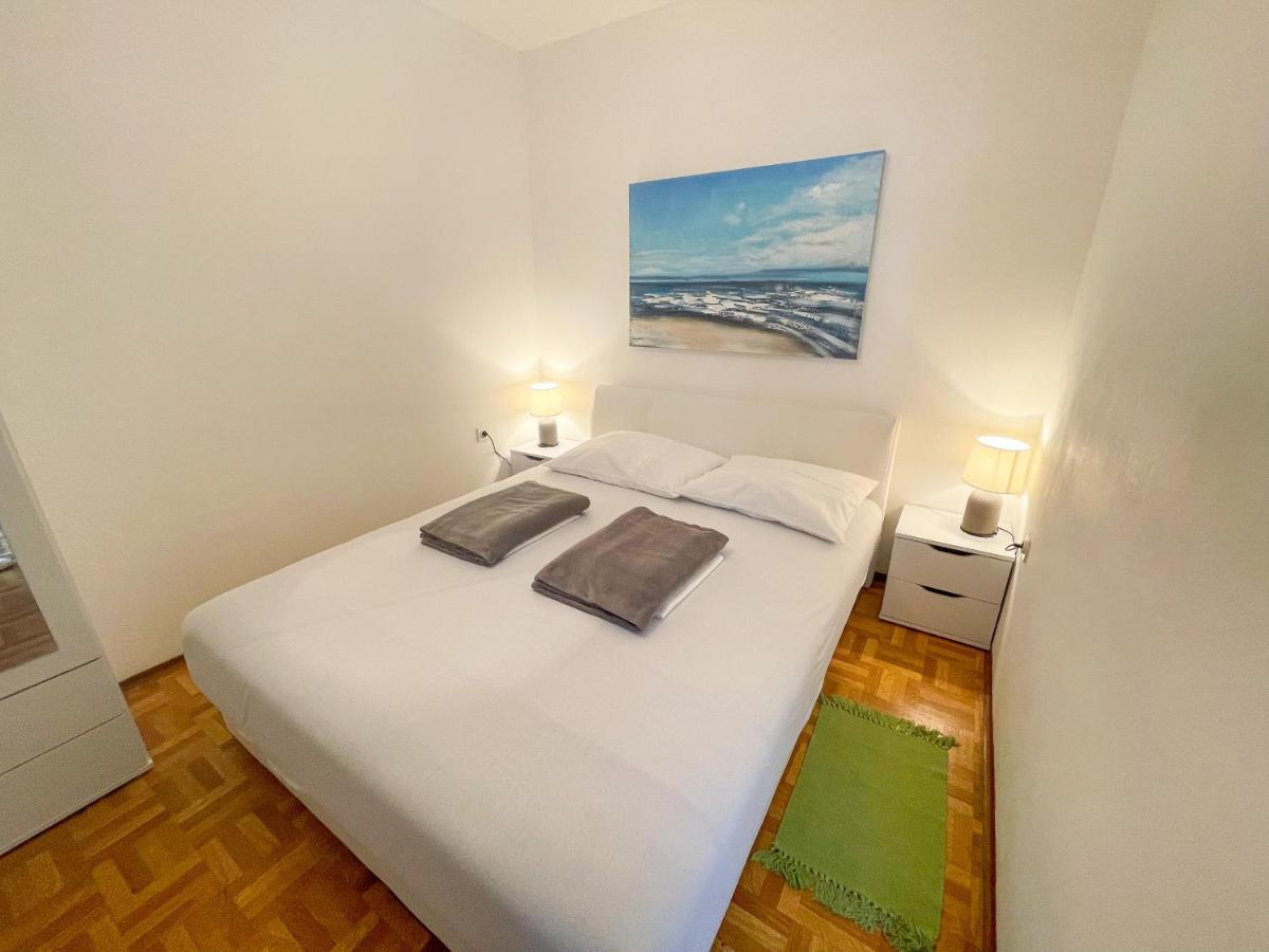 Apartmani Irena Jadranovo Zewnętrze zdjęcie