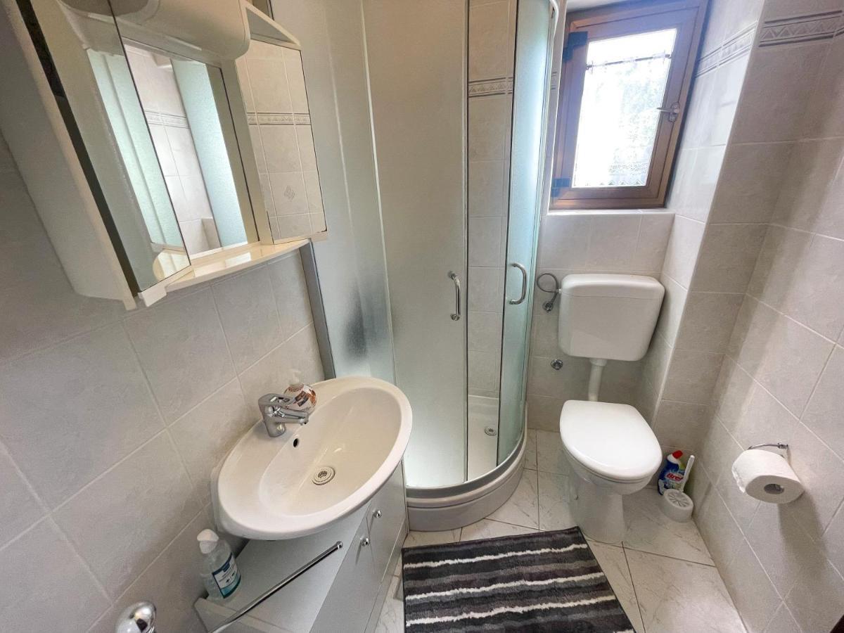 Apartmani Irena Jadranovo Zewnętrze zdjęcie